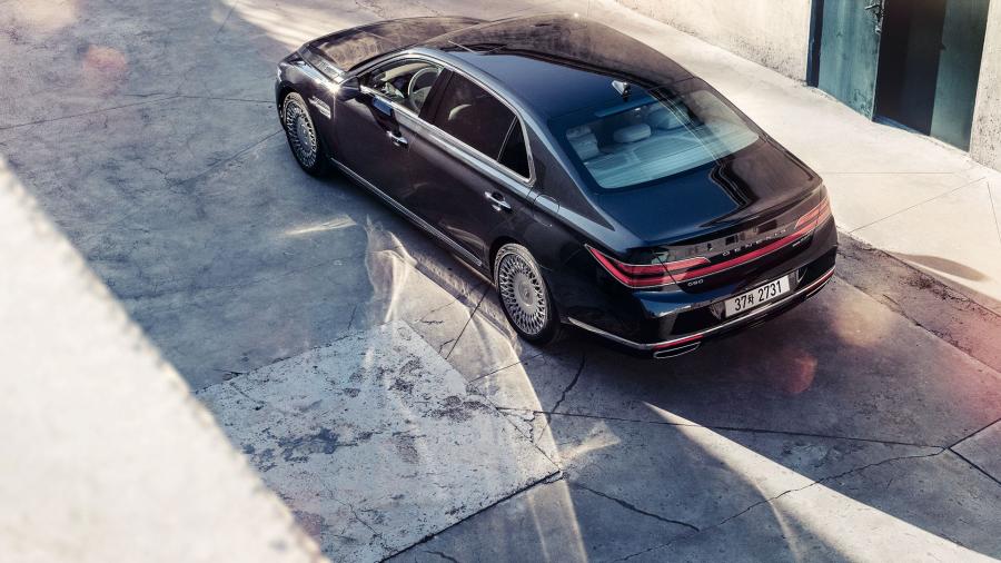  Genesis G90 2019 года  (KR) (фото 12 из 22)
